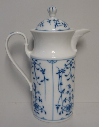 Royal Tettau CHATEAU BLUE (PLAIN SMOOTH) Chocolate Pot BEST More Items Here - Picture 3 of 3