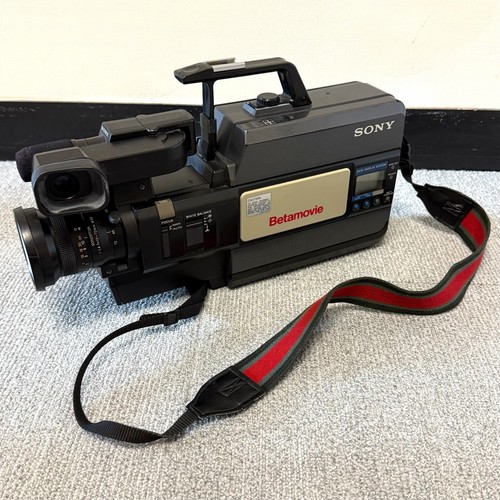 Sony Betamovie BMC-500P PAL Colour Auto Focus CCD Betamax Camcorder - Untested