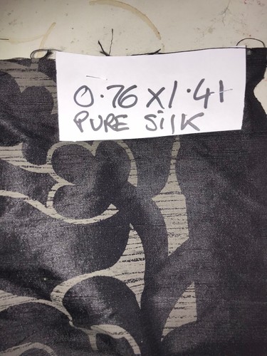 0.76mx1.41m wide of black patterned pure silk fabric - Picture 3 of 3
