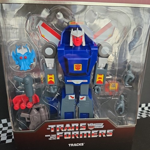 Transformers Ultimates Super 7 Tracks 8" Action Figure NM - Picture 10 of 10
