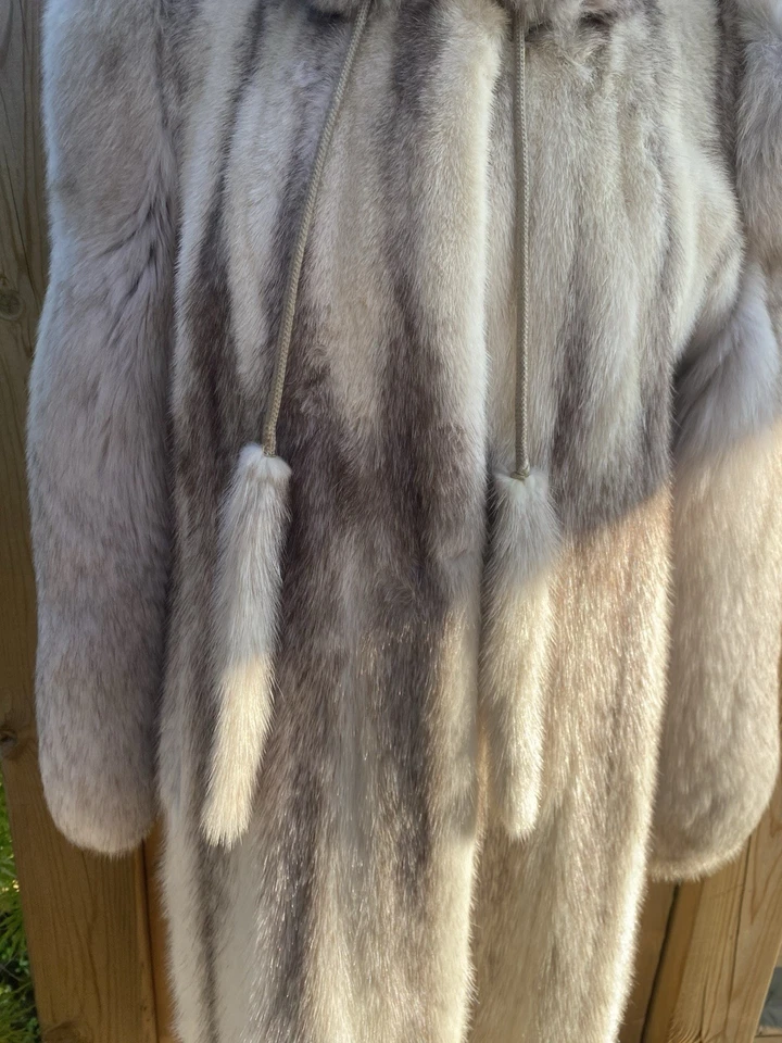 Vintage Blue Fox Fur Coat Full Length by D’Kindy & Sons Canada 70s Real Fur  - Image 3 of 4
