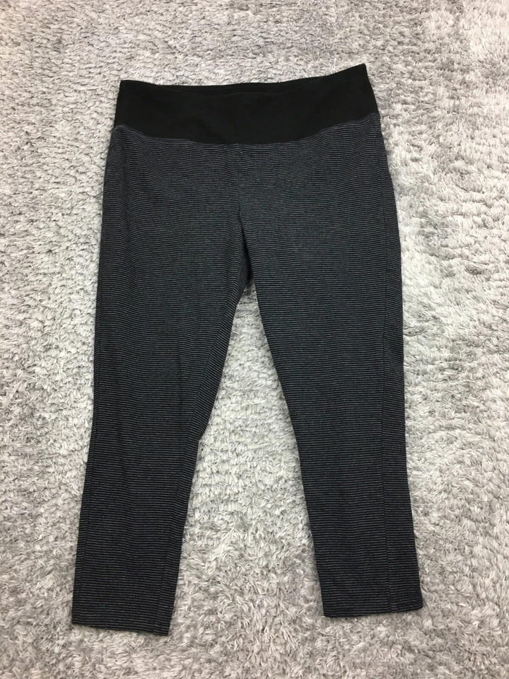 Leggings Maurices InMOTION para mujer talla grande gris negro a rayas Foto 3 de 4