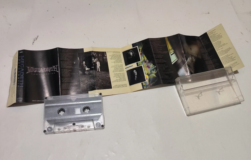 Megadeth - Youthanasia 1994 censored cover - original indonesia tapes - Image 3 of 4