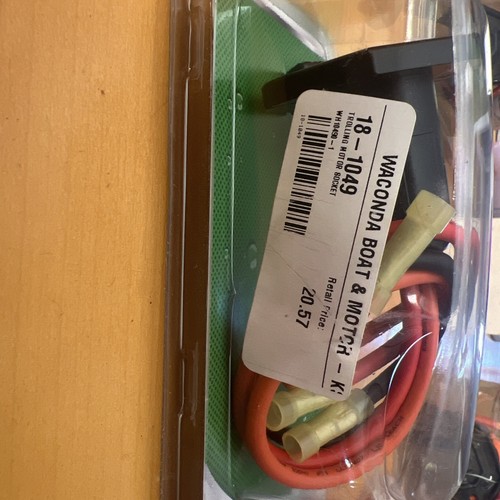 Sierra WH10490-1 Trolling Motor Socket Female 3 Wire 24V 10 Gauge - Picture 3 of 3