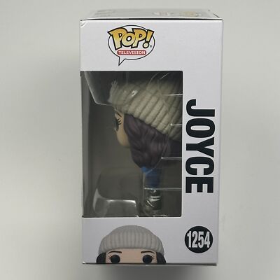 Funko Pop JOYCE RUSSIA SEASON FOUR Exclusive Stranger Things 1254