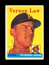 1958 TOPPS VERN LAW #142 PIRATES SIGNED AUTOGRAPH