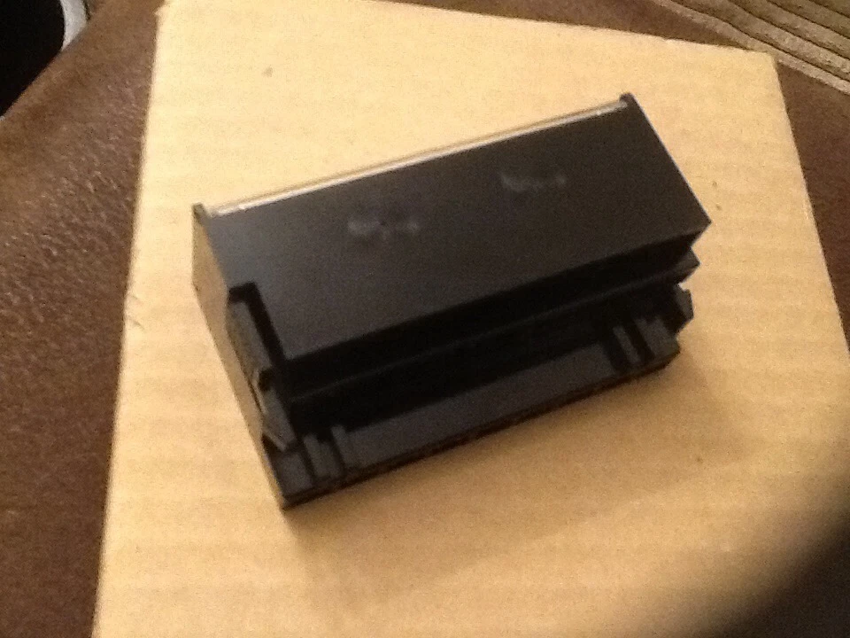 CONNECTOR - GE FANUC 90 70 IN OUTPUT ANALOG MODULE  BRAND NEW - Image 3 of 4