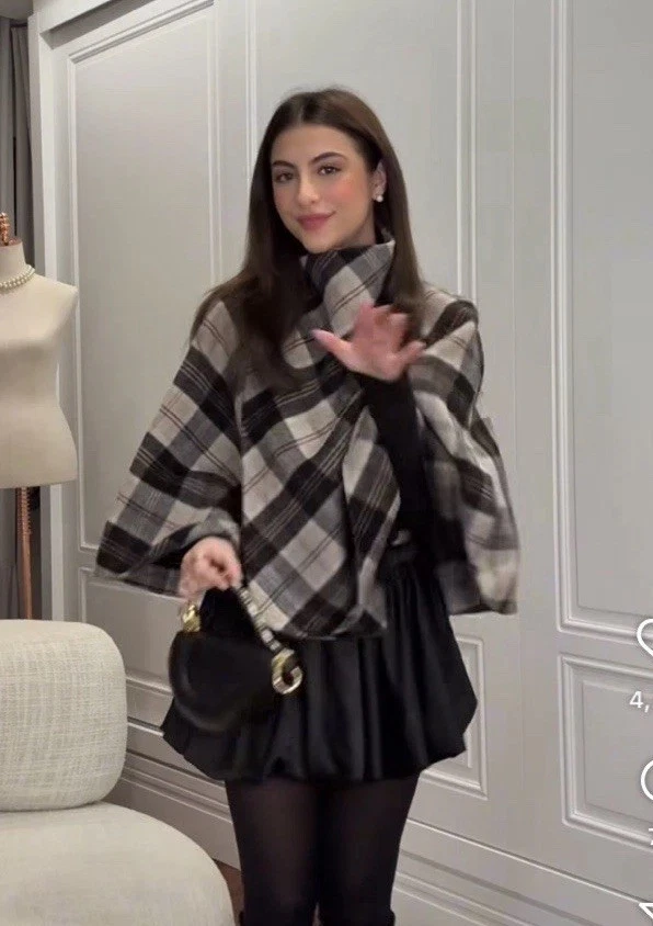 ZARA WOMAN NWT SS25 ZW COLLECTION CHECK WOOL CAPE JACKET ECRU BEIGE 7522/045 - Image 2 of 4