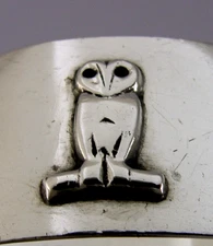 NOVELTY 1938 SOLID STERLING SILVER OWL NAPKIN RING ANIMAL BIRD ART DECO ENGLISH