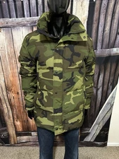 Men’s Canada Goose Green Camo Full Zip/Button Ski Coat Size XL Mint! (No Hood)