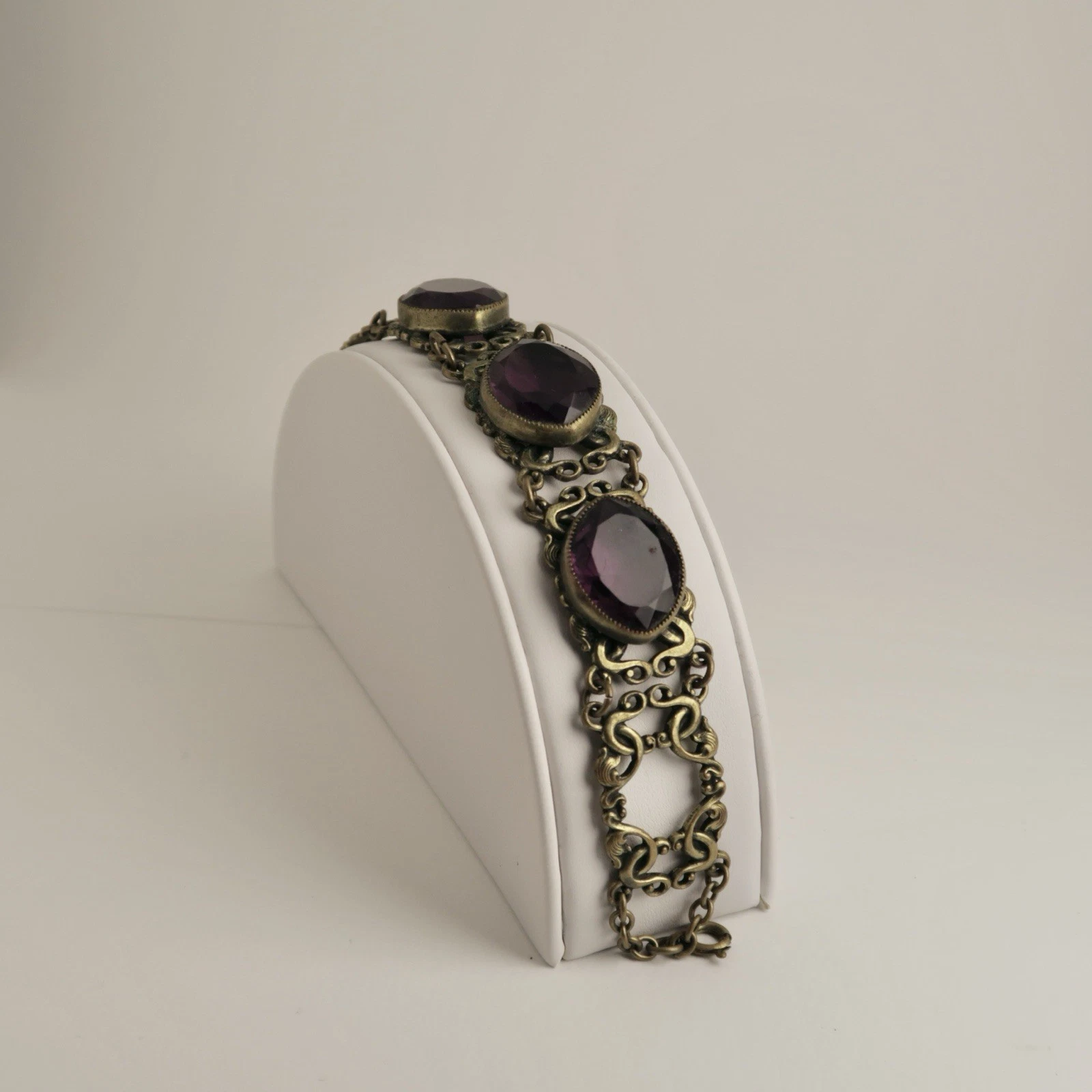 Czechoslovakia Brass Oval Faceted Amethyst Purple Vintage Bracelet Jewelry Br147