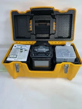 Fujikura Core Alignment Fusion Splicer 90S+ with CT-50 Cleaver (Without battery)