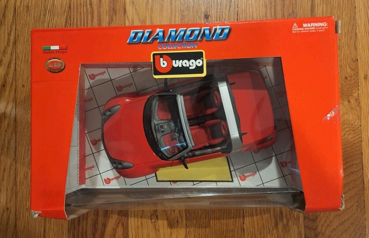 BURAGO 1/18 SCALE SMART ROADSTER RED #34099 DIAMOND COLLECTION DIE