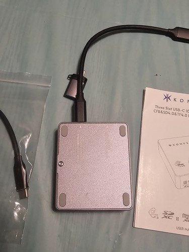 Konyead Three Slot Usb- C 10gbps Card Reader CFB & SD4.0 TF 4.0 external Power - Picture 2 of 5