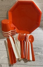 39 piece  Gotham/Dapol vintage picnic set Orange And White Missing 1 Plate MCM
