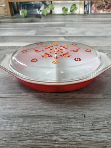 Vintage Pyrex 1.5 QT Divided Casserole Dish w/ Lid – Friendship Pattern