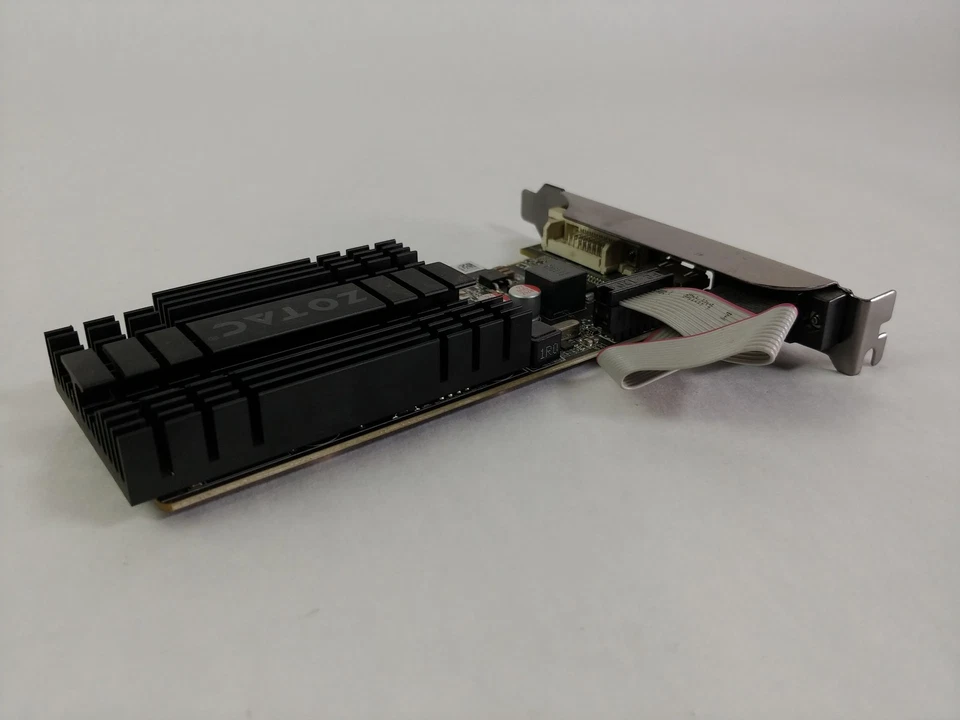 Tarjeta de video Zotac NVIDIA Geforce GT 710 2 GB DDR3 PCI Express 2.0 x16 Foto 4 de 4
