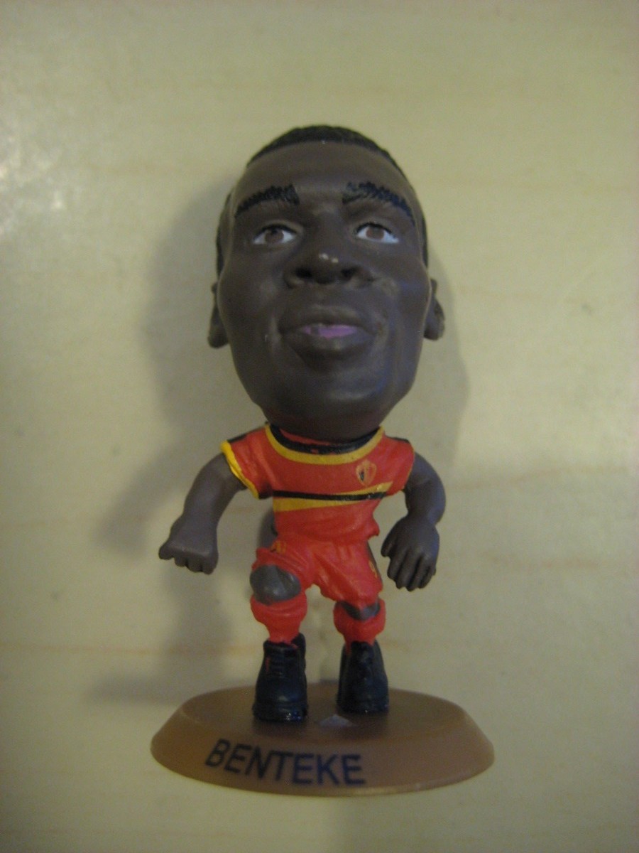 Benteke Belgium SoccerStarZ MicroStars Gold Base Loose Figure