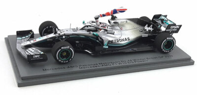 Spark S6089 1/43 2019 F1 MERCEDES W10 Lewis Hamilton with Flag for