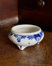Vintage Delft Trinket Dish with Legs | Small Ceramic Bow Vintage Pottery