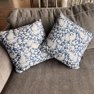 2 William Morris Pillows Classic Blue Antique Floral Cover with Inserts 14X14