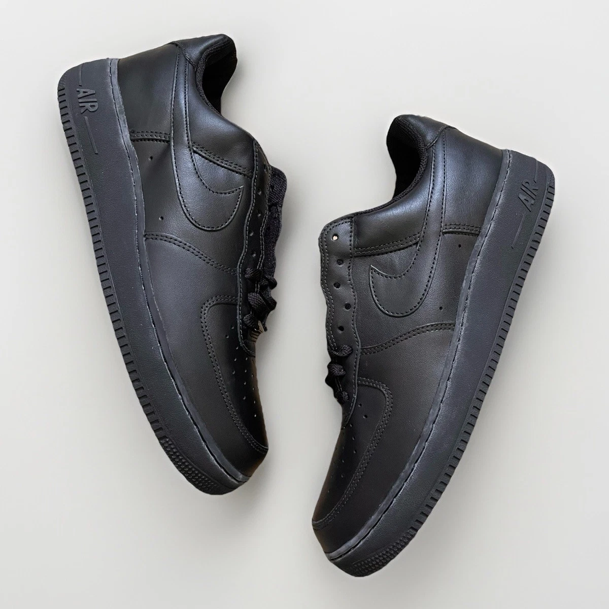 Preços baixos em Nike Air Force 1 Black - 306353-001 | eBay