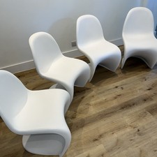 Set of 4 Authentic Vitra Panton Chairs In White - Genuine Signature Collection