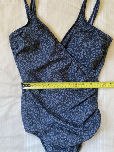 Miraclesuit 10 Swimsuit Gray Slate Medallion Paisley Wrap Side Ruching Slimming - Picture 11 of 13