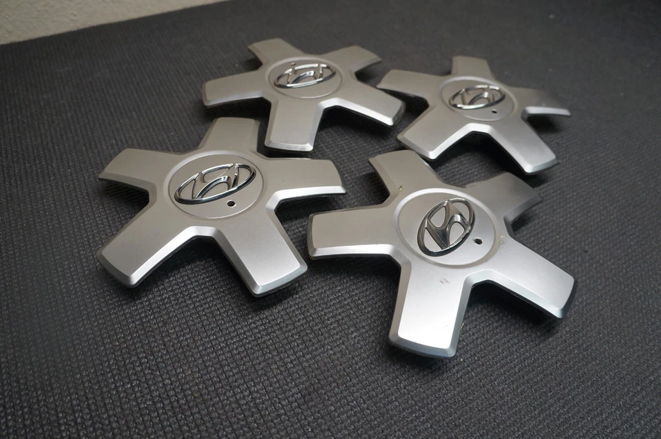 Juego de 4 tapacubos centrales de rueda OEM HYUNDAI SONATA 2015-2018 52960-C1500 GRIS Foto 4 de 4