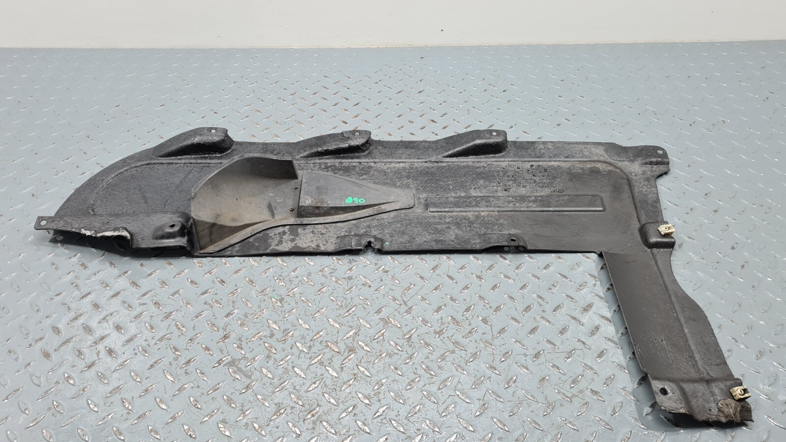 BMW X3 X4 F97 F98 UNDERBODY UNDERFLOOR PANEL COVER CENTER LEFT 8070480