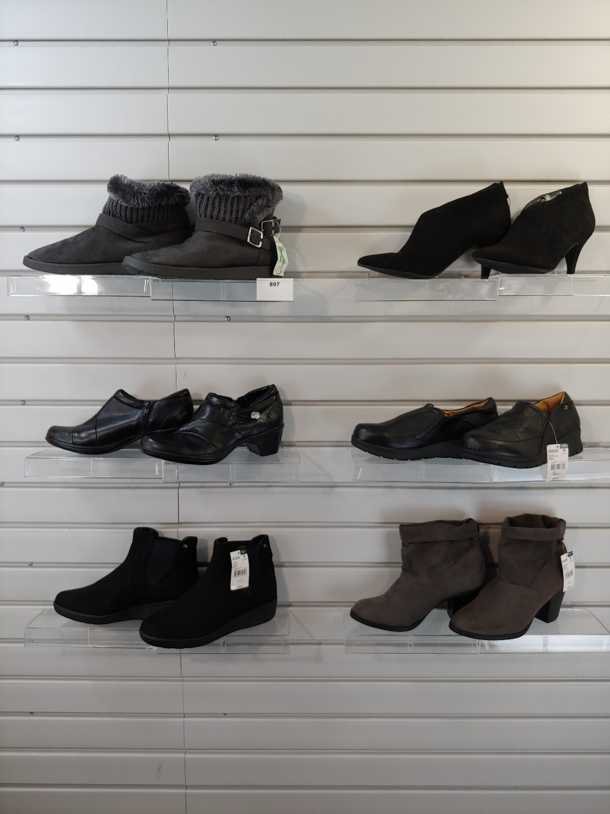 Lotto di 6 paia scarpe da donna taglia 8 stivali piatti mocassini pantofole sandali 897