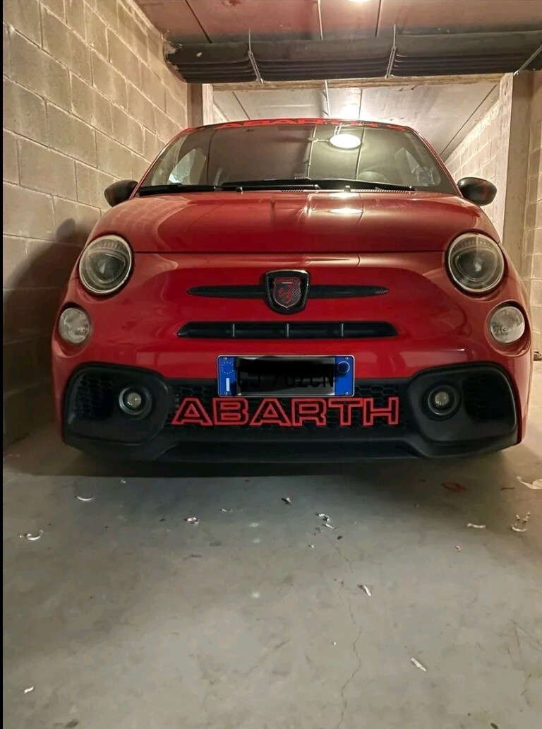 Scritta Per Griglia Anteriore Abarth - Lettere 3D In Rosso, Per Personalizzare Fiat 500 E Modelli Affini