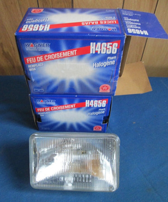 Set Of 2 NEW Wagner H4656 Halogen Headlights High / Low Beam 12V