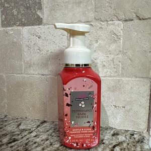 NEW Bath & Body Works PEPPERMINT BARK TRUFFLE Foaming Hand Soap MILKBAR, 8.75 OZ