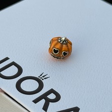 Pandora 792291C01 Spooky Pumpkin Charm Halloween Glow In Dark Heart Eyes W/Box