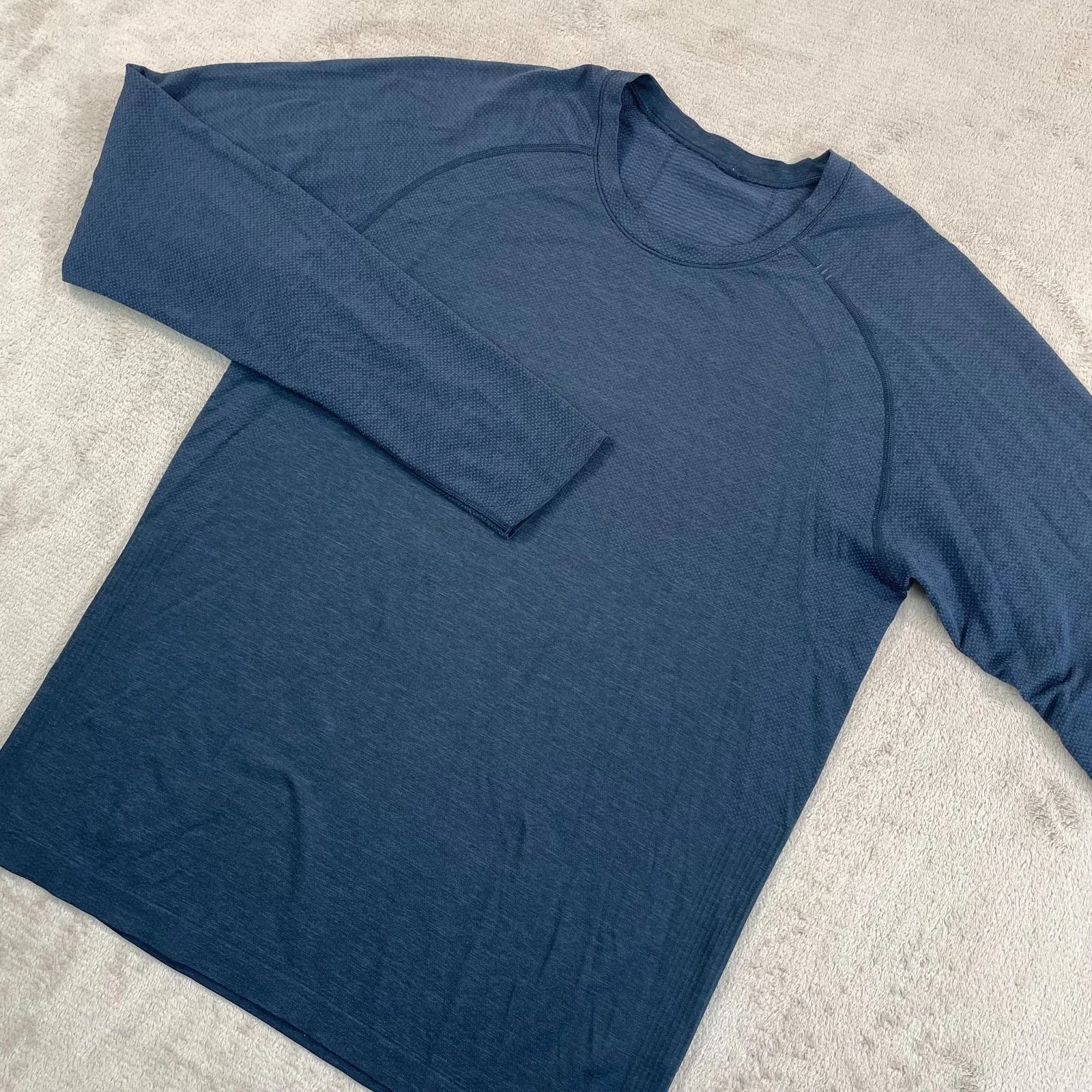 Lululemon Metal Vent Tech T Shirt Men Large Navy Performance Athletic Workout