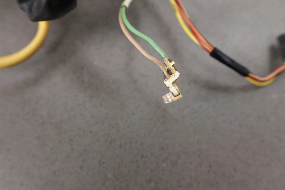 2003-2007 Hummer H2 Column Clockspring W/Harness *Broken Plug* - Image 3 of 4