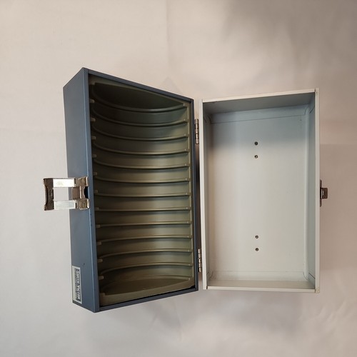 Vintage Smith Victor Film Reel Metal Storage Case RC-1 200 Foot 8mm 12 Slot - Picture 6 of 12
