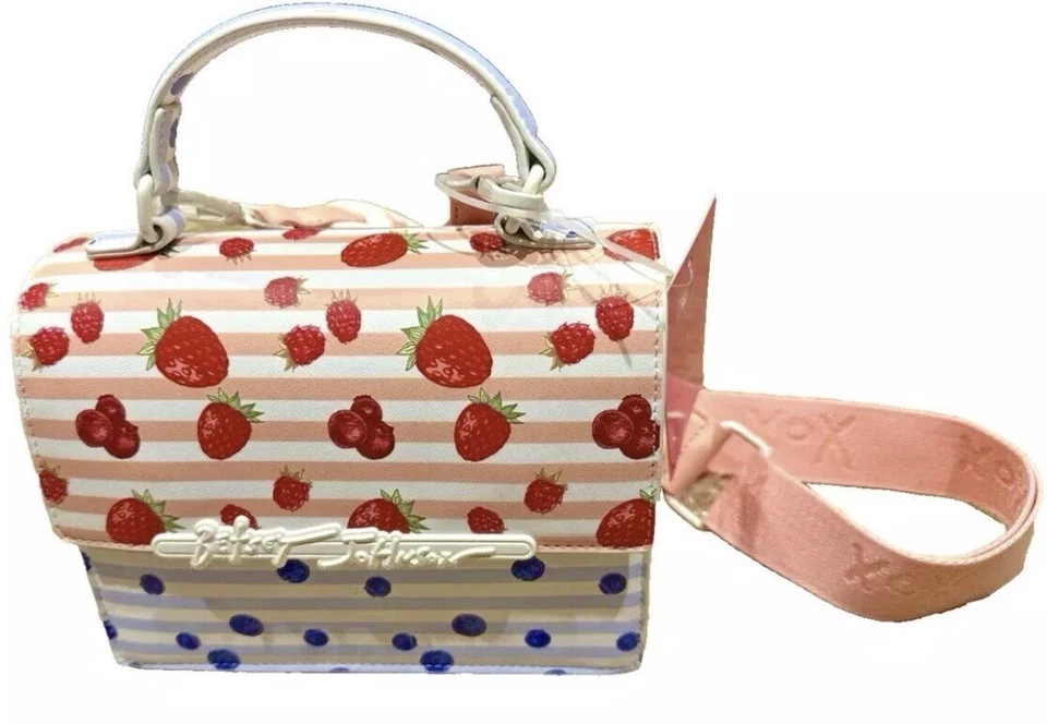 Betsey Johnson 2025 年春季斜挎包草莓和浆果钱包全新带标签 — 第 2/4 张图片