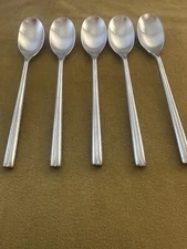 (5) Soup Spoons  Studio William MUGO SATIN Stainless Vietnam Raised Center Lines