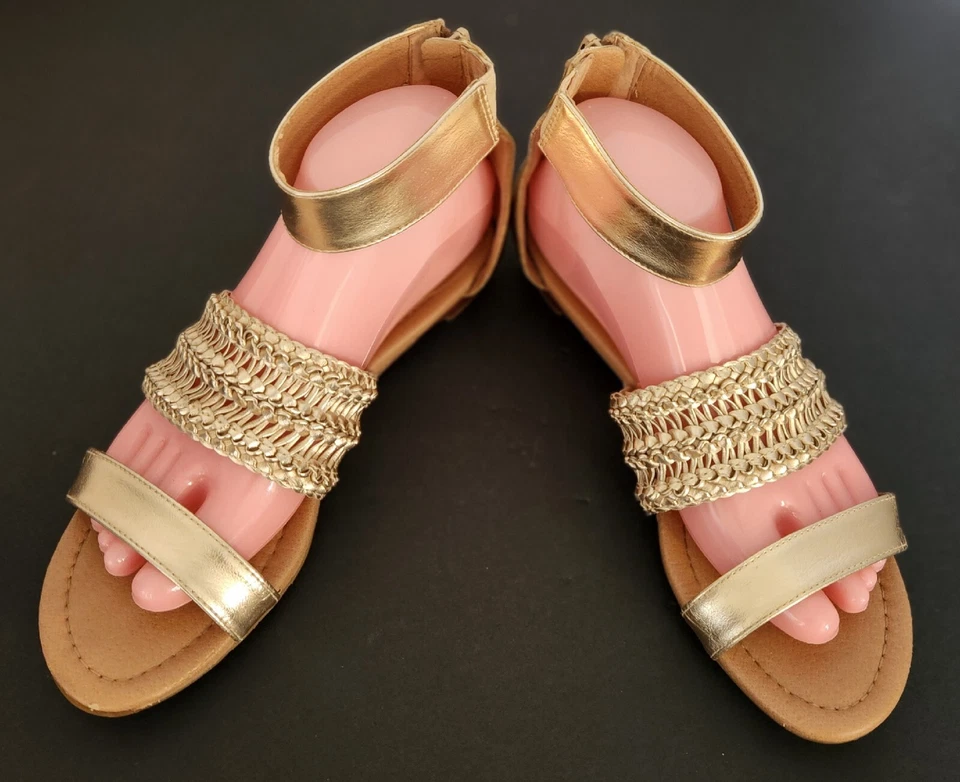 Sandalias Tahari doradas egipcias para mujer talla 8 correa para el tobillo cómodas suaves Foto 3 de 4