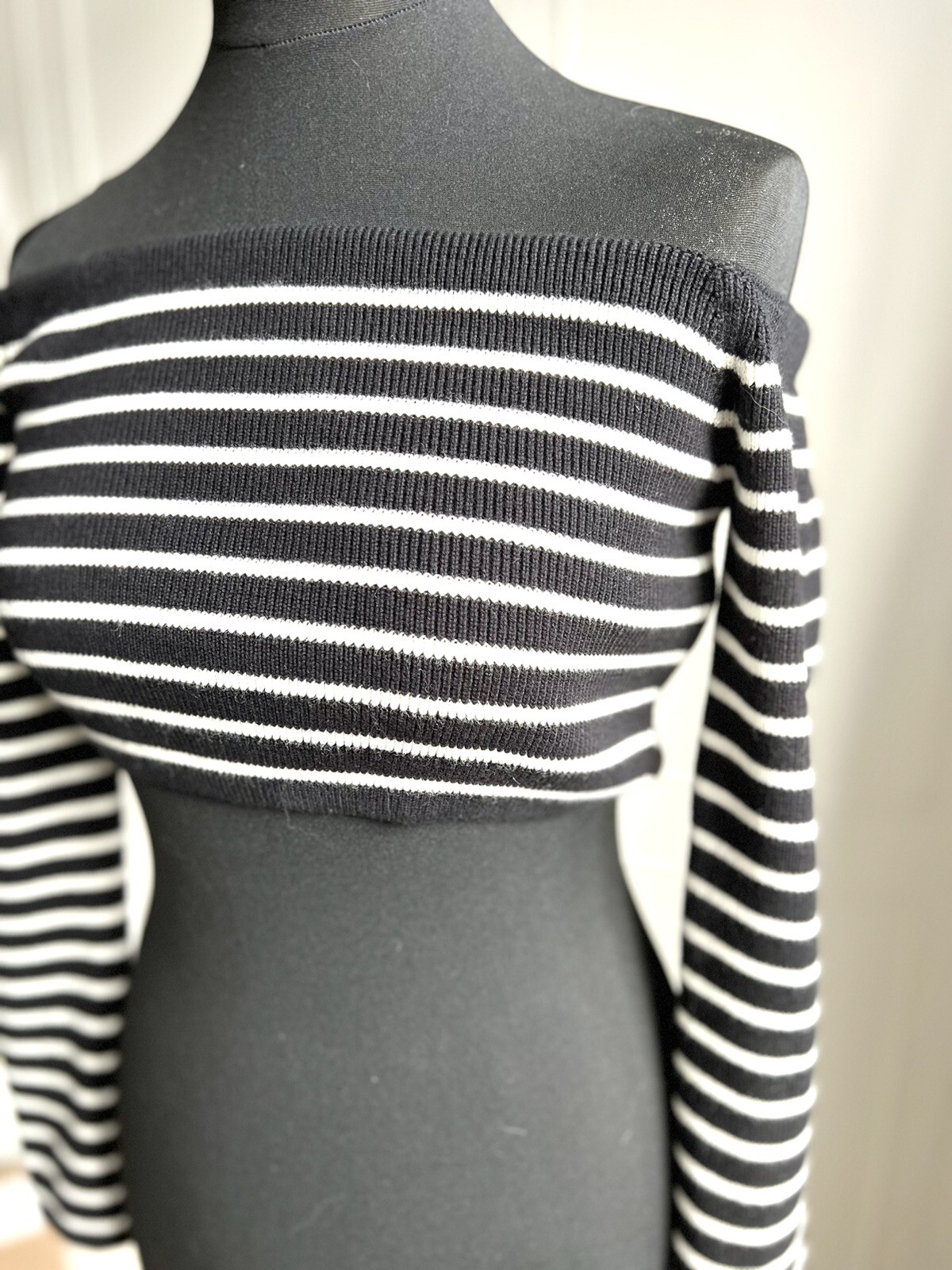 Maglione Saint Laurent a righe cropped. Taglia Media. Nuovo con etichetta