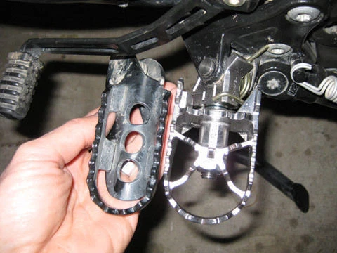 Estriberas anchas pivote PEGZ estriberas aptas para Suzuki RMZ250 2015 2016 2017 2018 2019 Foto 2 de 4