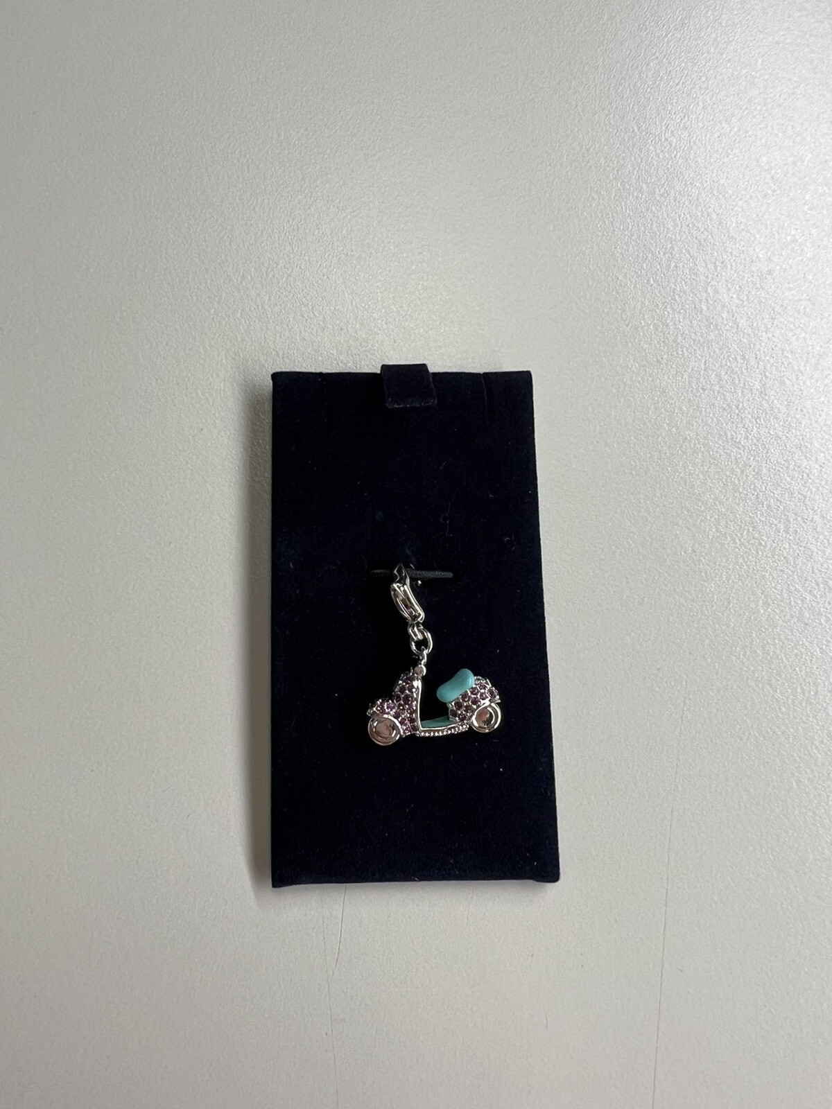 Picture 3 of 12