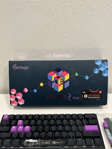 Ducky One 2 Mini RGB Mechanical Keyboard - Black & Purple + Extra Keycaps - Picture 4 of 8
