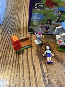 LEGO FRIENDS: Emma's Tourist Kiosk (41098) 100% Complete With Fig, Manual & Box
