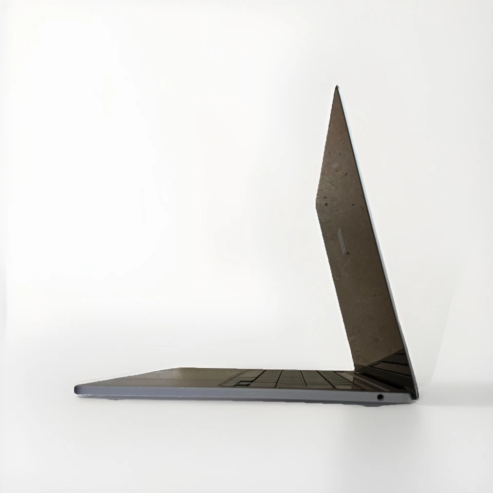 Apple MacBook Pro 13 inch M1 2020, 8GB RAM 512GB SSD, Screen Fault - Image 2 of 4