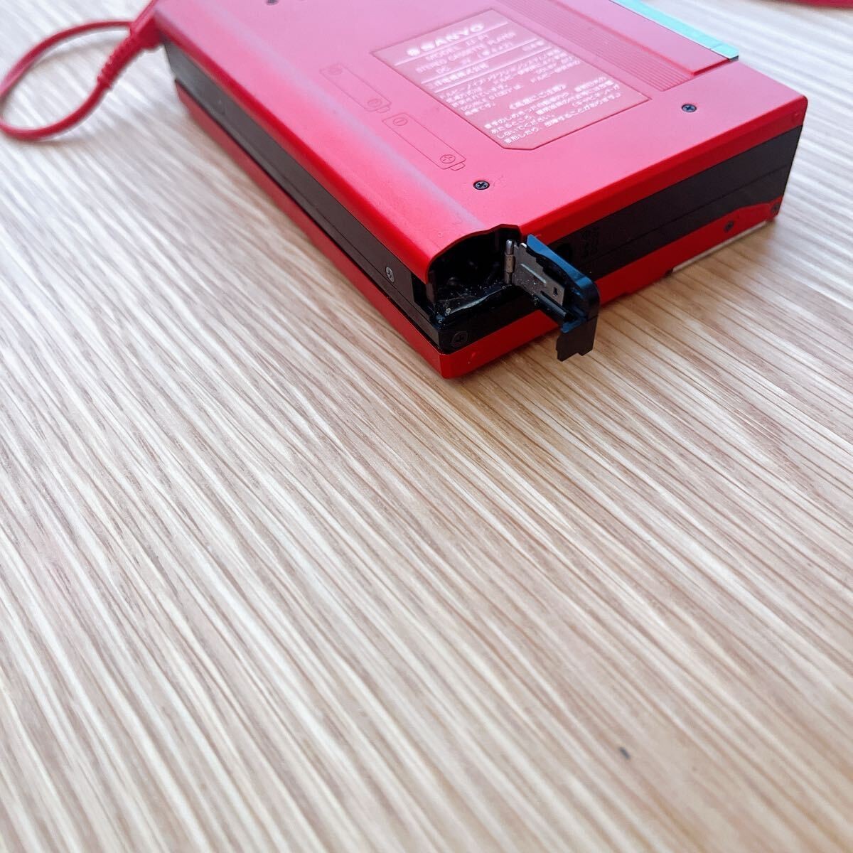 激レア SANYO JJ-P1 カセットプレーヤー レッド SANYO JJ-P1 Vintage Portable Cassette Player Red Rare Color