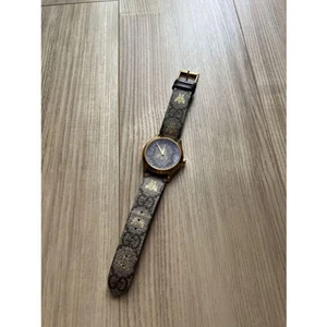 Montre GUCCI G Timeless Medium 38 mm quartz occasion