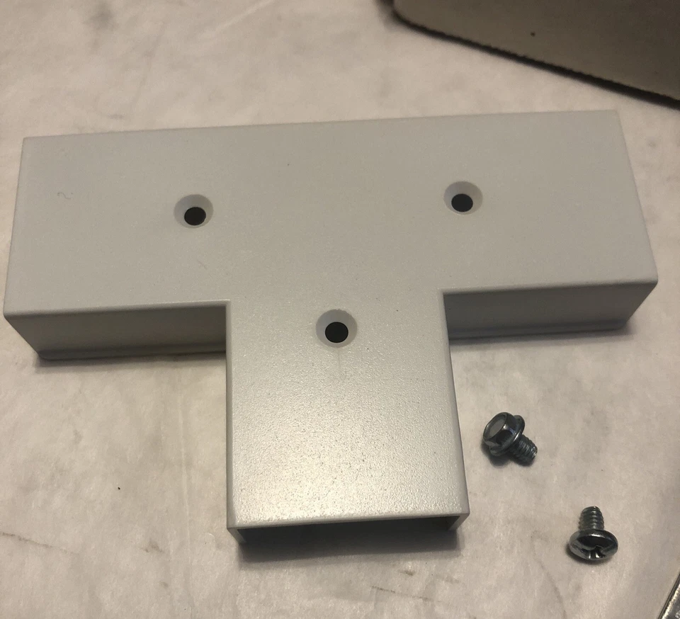 Capri Lighting T-Bar Power Connect Kit White - Image 3 of 4